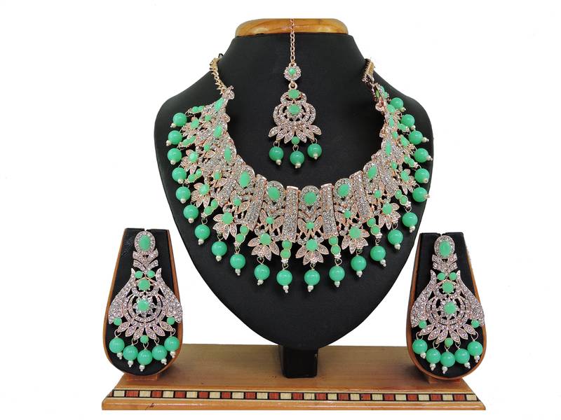 Green designer function wear ad necklace set