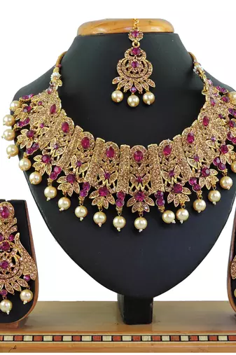 Multicolor designer function wear ad necklace set