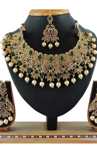 Green designer function wear ad necklace set