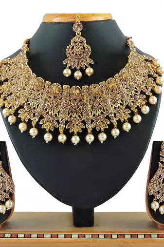 Gold designer function wear ad necklace set