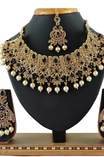 Black designer function wear ad necklace set