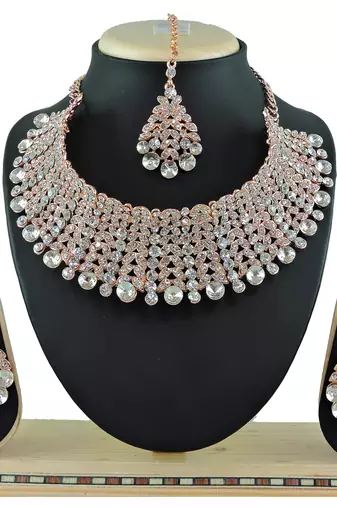 Multicolor designer function wear ad necklace set