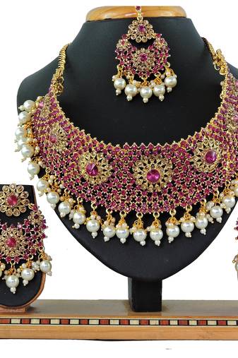 Multicolor designer function wear ad necklace set