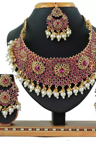 Multicolor designer function wear ad necklace set