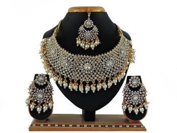Multicolor designer function wear ad necklace set 1