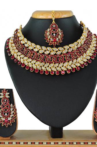 Multicolor designer function wear ad necklace set