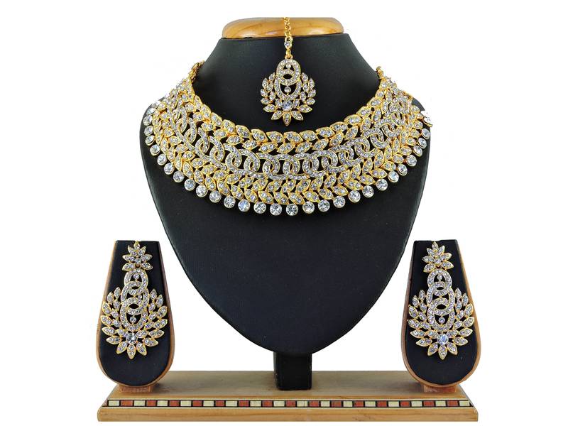 Multicolor designer function wear ad necklace set