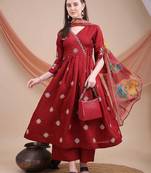 maroon flared kurta set with printed dupatta for women