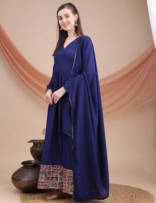 Navy blue anarkali kurta set with heavy embroidered hem & solid dupatta 3
