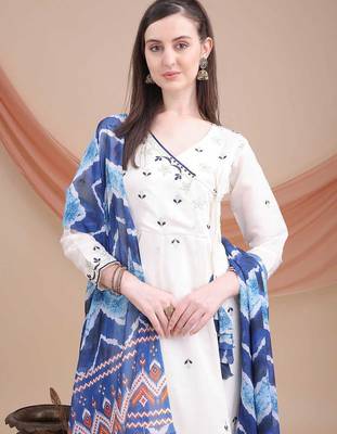 White embroidered kurta set with printed blue dupatta | ethnic wear 2