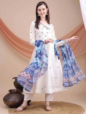 White embroidered kurta set with printed blue dupatta | ethnic wear 3