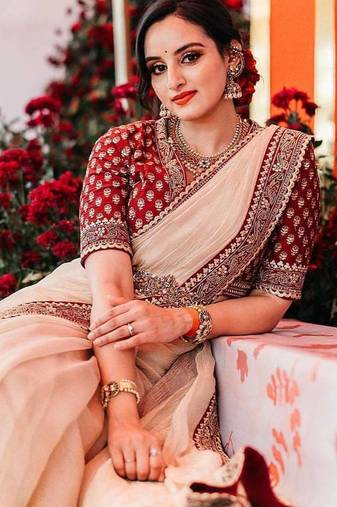 Off White sequin And Dori Embroidered Twil With Banarashi Crush Saree