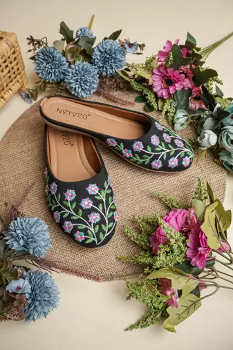 Embroidery work jutti , inside leather finish with heavy soft sole