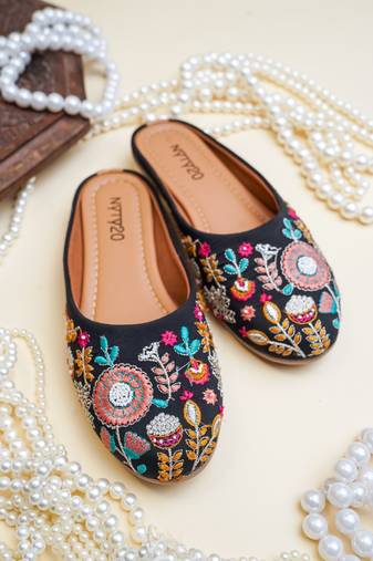 Embroidery work jutti , inside leather finish with heavy soft sole