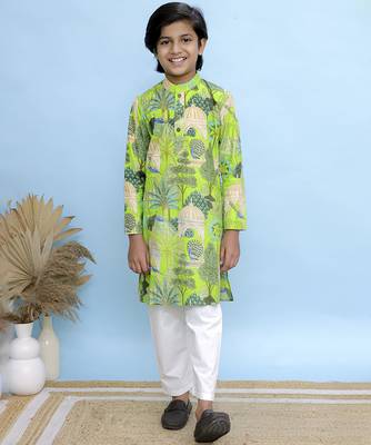 Green printed cotton kurta pyjama 1