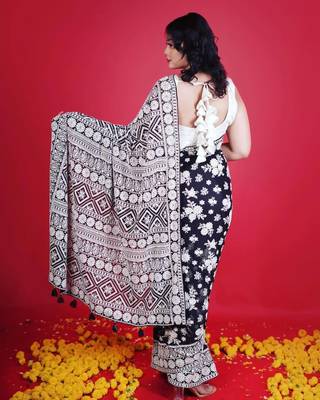 Black Lakhnowi Pattern Thread Embroidered Faux Georgette Saree 3