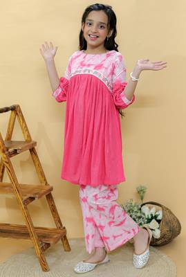 Pink embroidered cotton kurta set 1