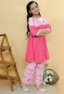 Pink embroidered cotton kurta set 2