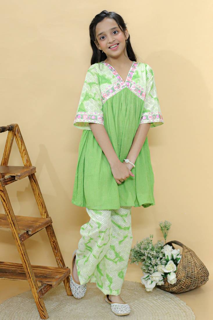 Green embroidered cotton kurta set