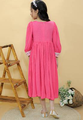 Pink plain georgette dress 4