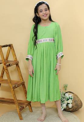 Green plain georgette dress 1