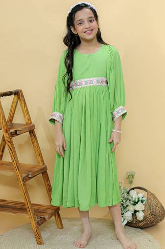 Green plain georgette dress
