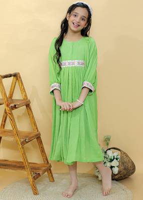Green plain georgette dress 3