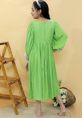 Green plain georgette dress 4