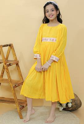 Yellow plain georgette dress 1