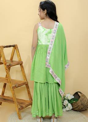 Green embroidered cotton sharara set 4