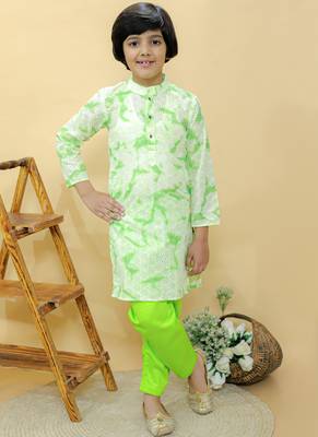 Green embroidered cotton kurta pyjama 1