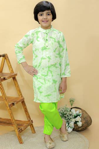 Green embroidered cotton kurta pyjama