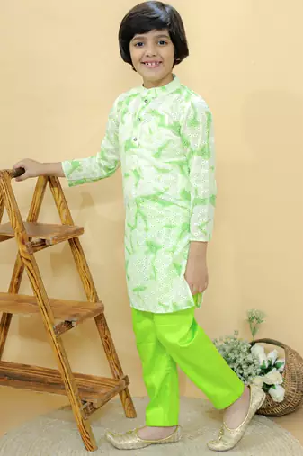 Green embroidered cotton kurta pyjama