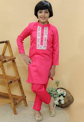 Pink plain cotton kurta with neckline embroidery & pyjama 1
