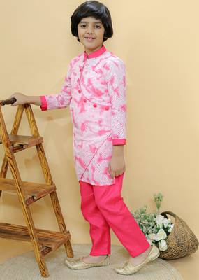 Pink embroidered cotton kurta pyjama 2