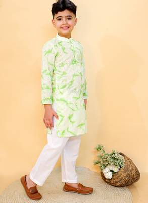 Green embroidered cotton kurta pyjama 2