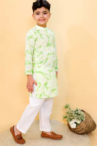 Green embroidered cotton kurta pyjama