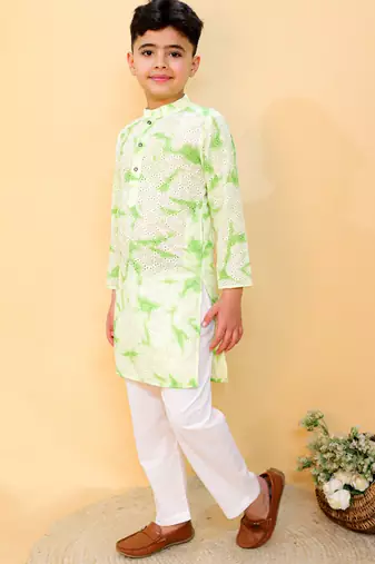 Green embroidered cotton kurta pyjama