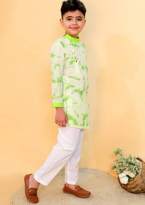 Green embroidered cotton kurta pyjama 2