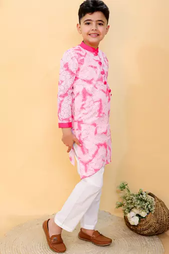 Pink embroidered cotton kurta pyjama