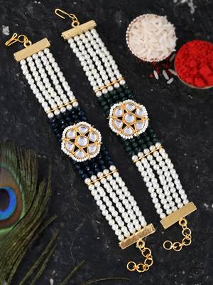 Handcrafted pearl & gold bead rakhi 1