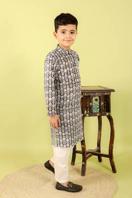 Black printed cotton kurta pyjama 5