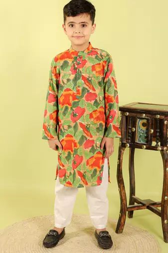 Green printed cotton kurta pyjama