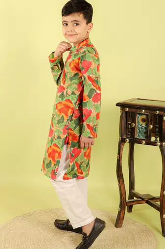 Green printed cotton kurta pyjama
