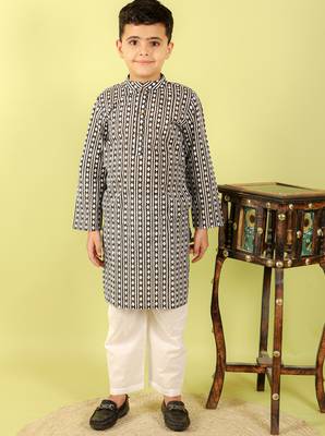 Black printed cotton kurta pyjama 2