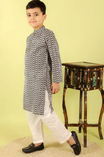 Black printed cotton kurta pyjama