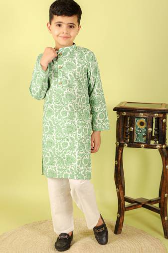 Green printed cotton kurta pyjama