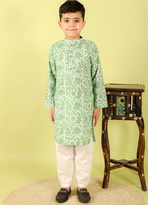 Green printed cotton kurta pyjama 2