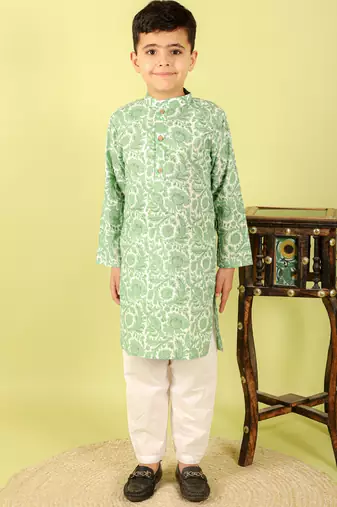 Green printed cotton kurta pyjama