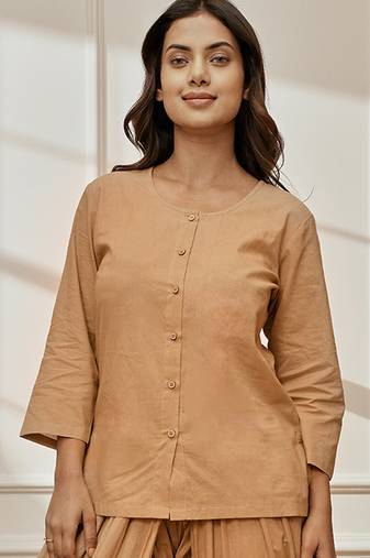 Women's beige cambric cotton yoga kurta with front open design & three quarter sleeves